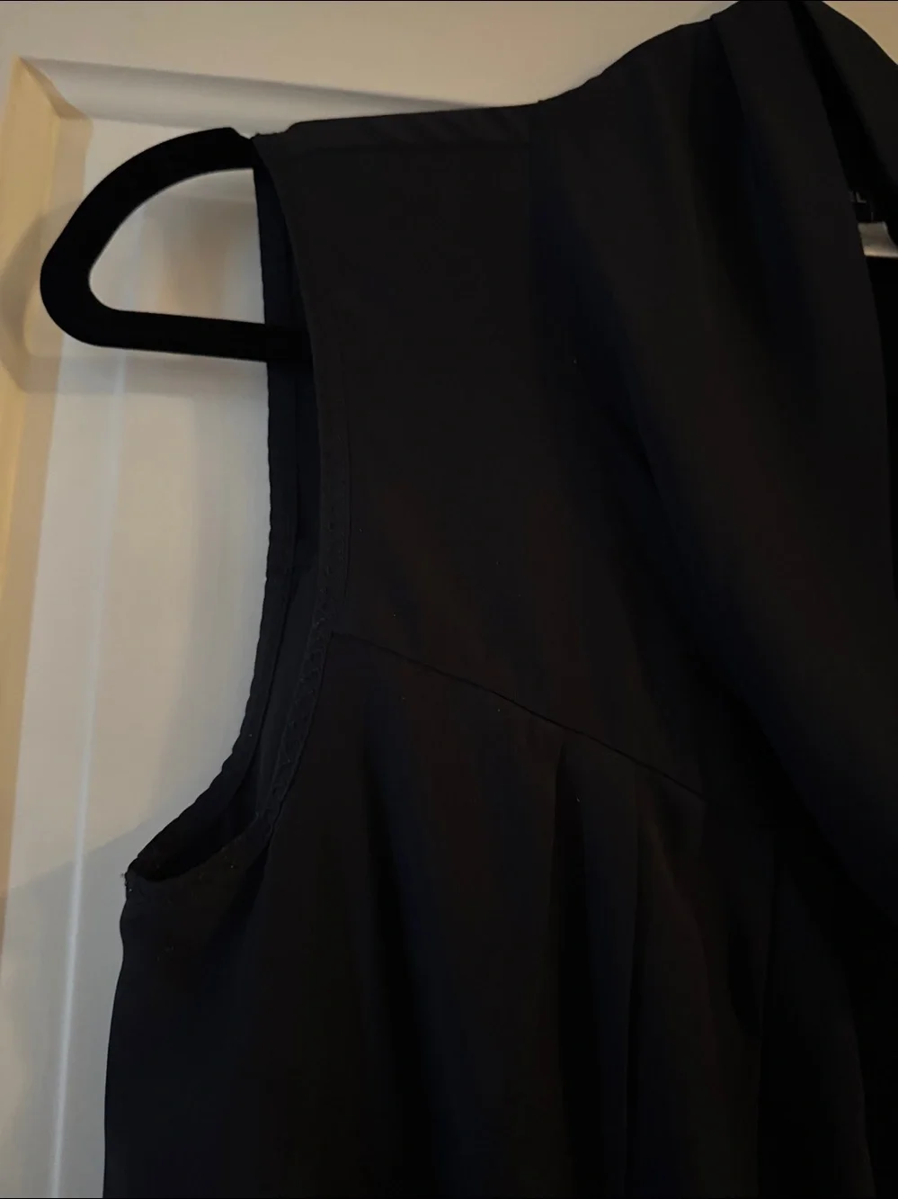 CHANEL Vintage Pre-Fall 2007 Navy Sleeveless Blouse with Bow — Karl Lagerfeld